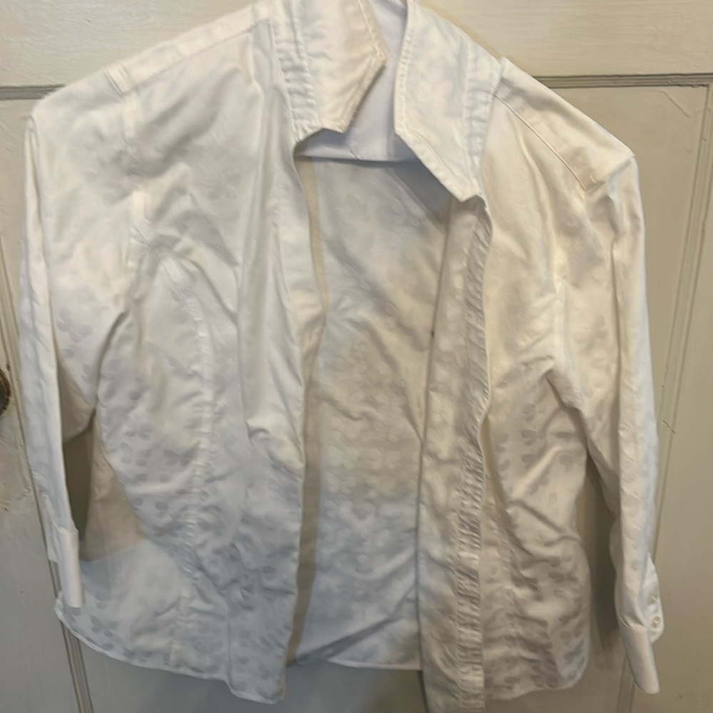 Gold Label Investments white LS button down w/embossed butterflies-Size 12